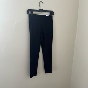 NEW Victoria’s Secret Black Performance Leggings S